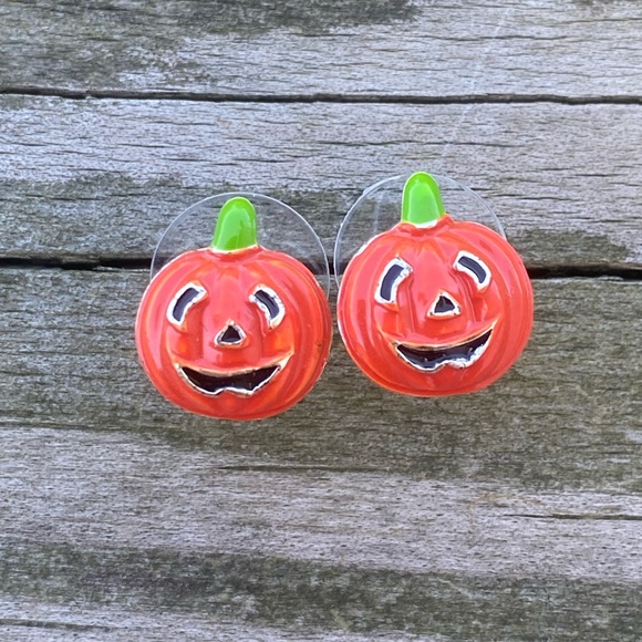 Jack o’ lantern pumpkin stud earrings october Halloween earrings- new never worn - Picture 1 of 7